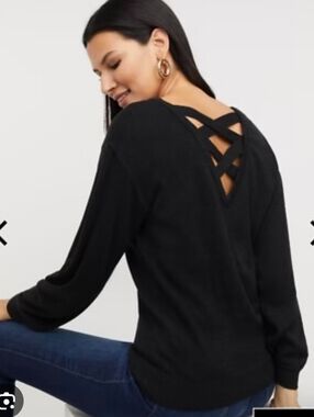 Old Navy GO DRY Black Long-Sleeve V-Back Top with Crisscross Straps LARGE